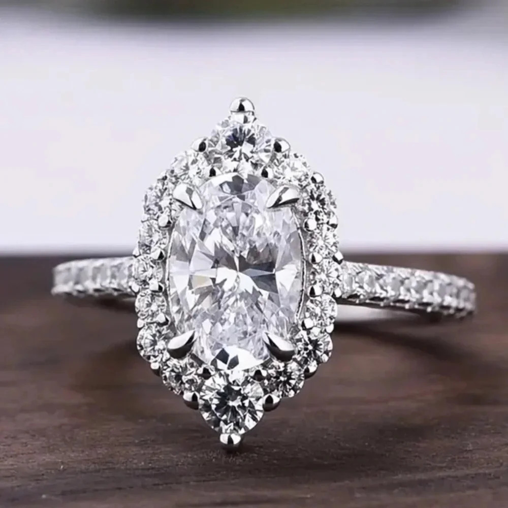 Silver tone (white gold tone) - Faux Engagement Ring - Size 6